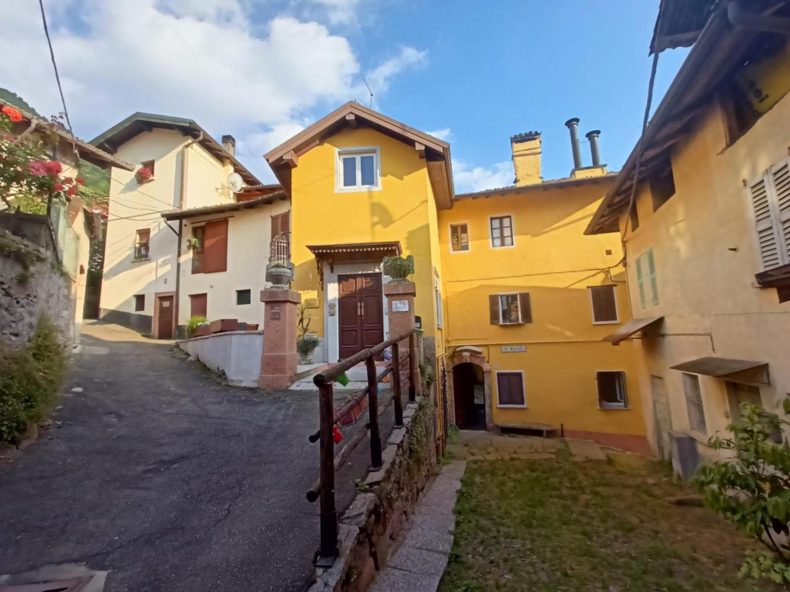 Foresteria Lombarda B & B Ca' Pelitti Ganna Buitenkant foto