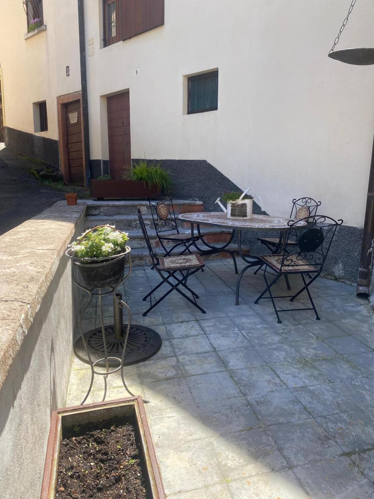 Foresteria Lombarda B & B Ca' Pelitti Ganna Buitenkant foto