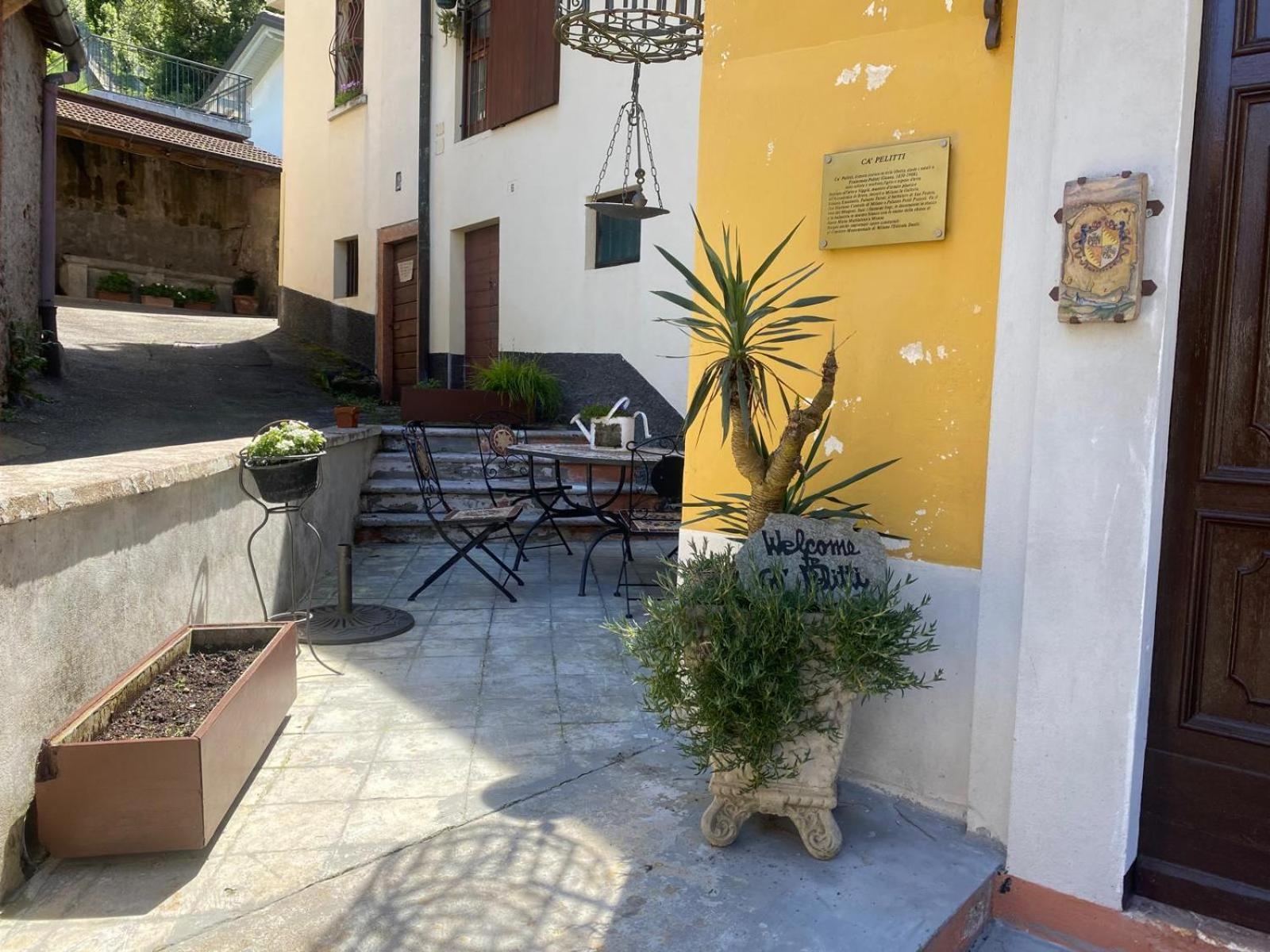 Foresteria Lombarda B & B Ca' Pelitti Ganna Buitenkant foto